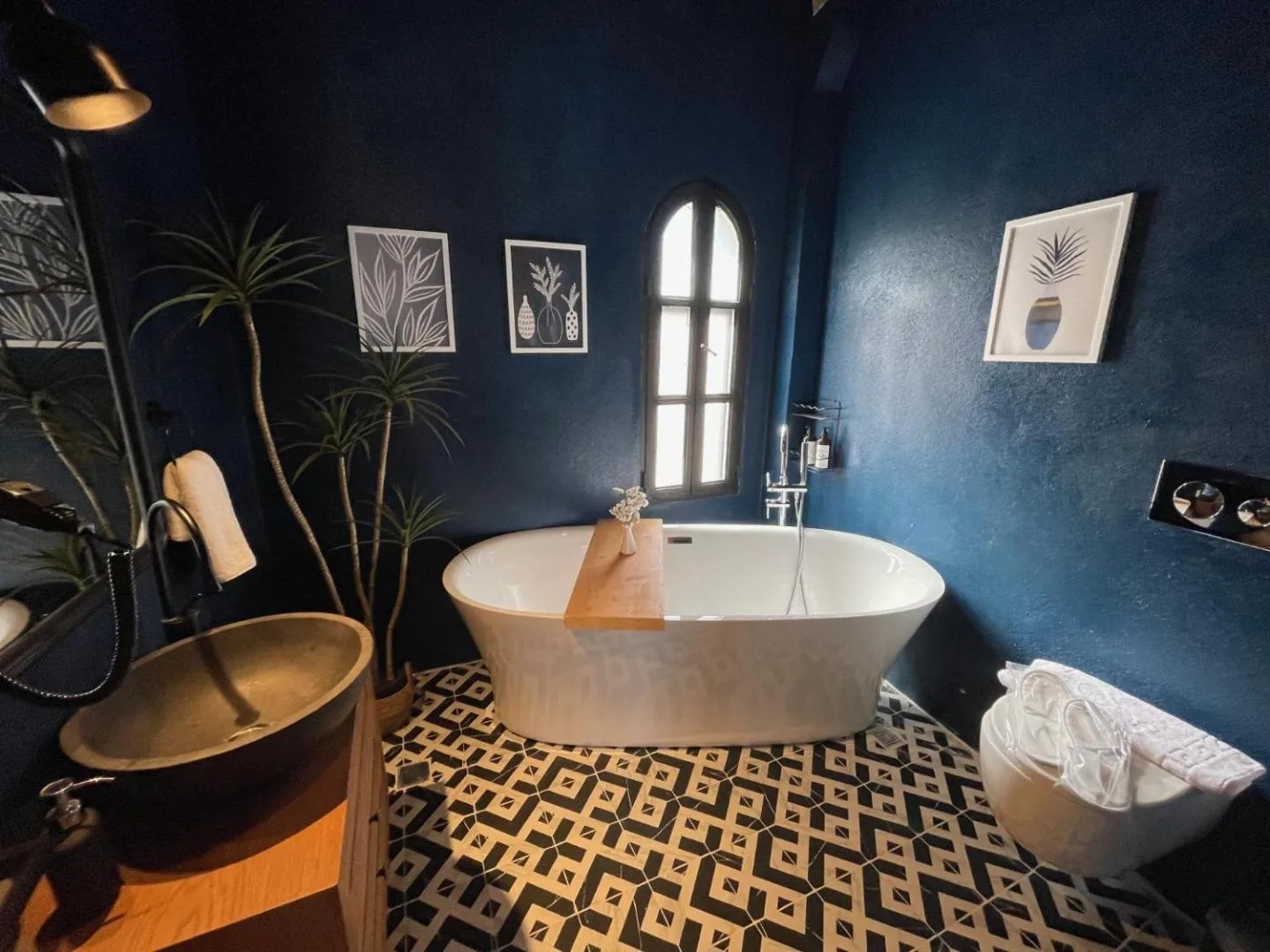 Deluxe with Bath